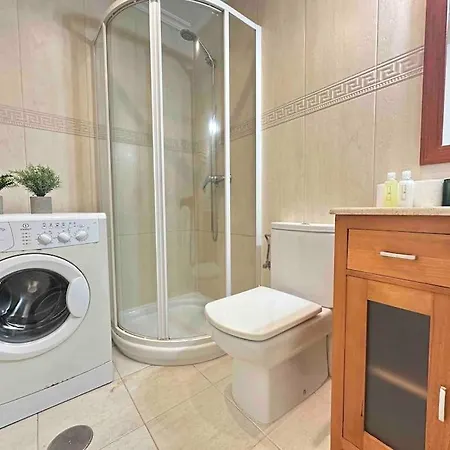 Amazing Suite, Center *